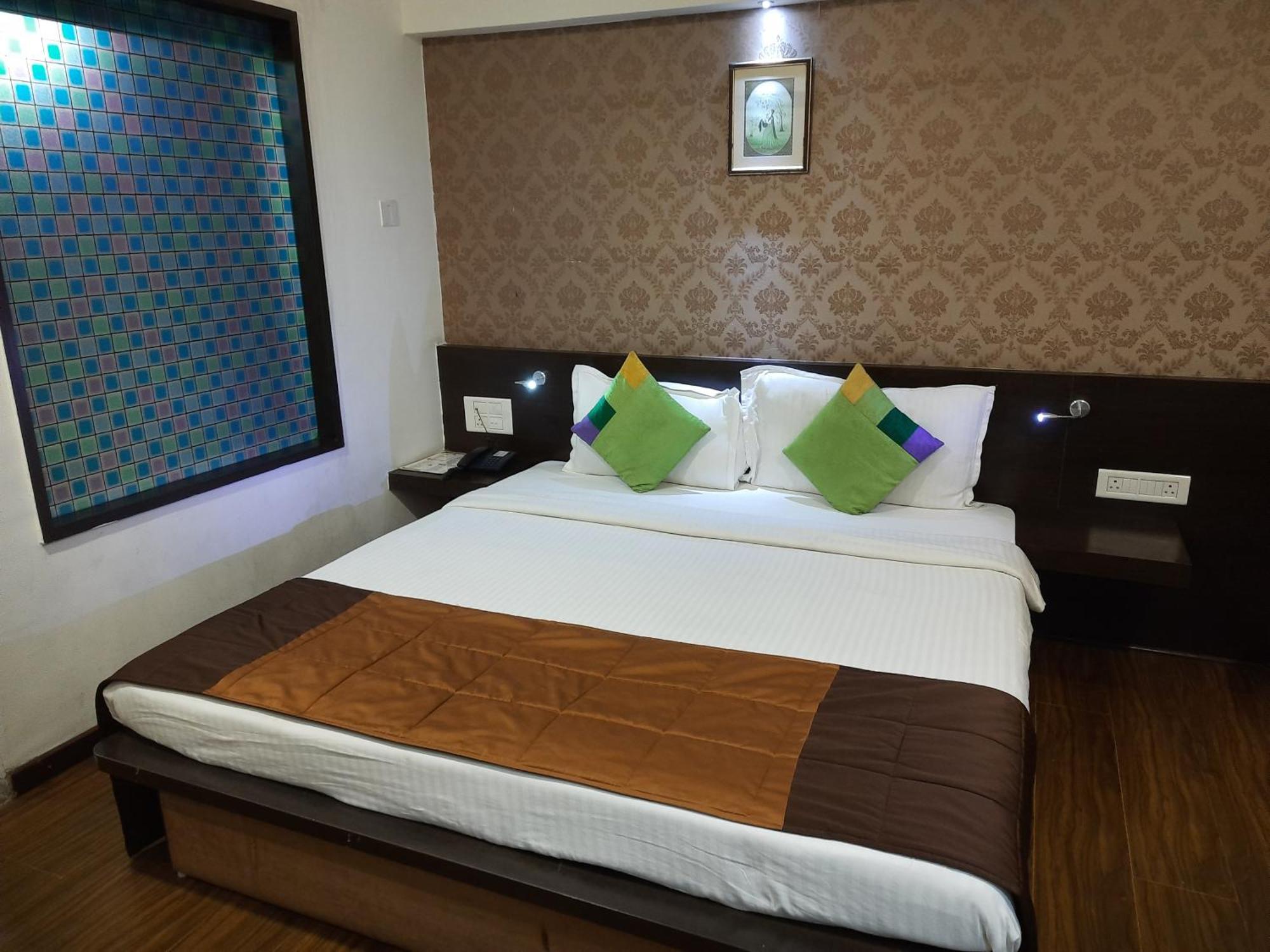 Hotel Lxia Hinjewadi - Indian Nationals Only Pimpri-Chinchwad Zewnętrze zdjęcie