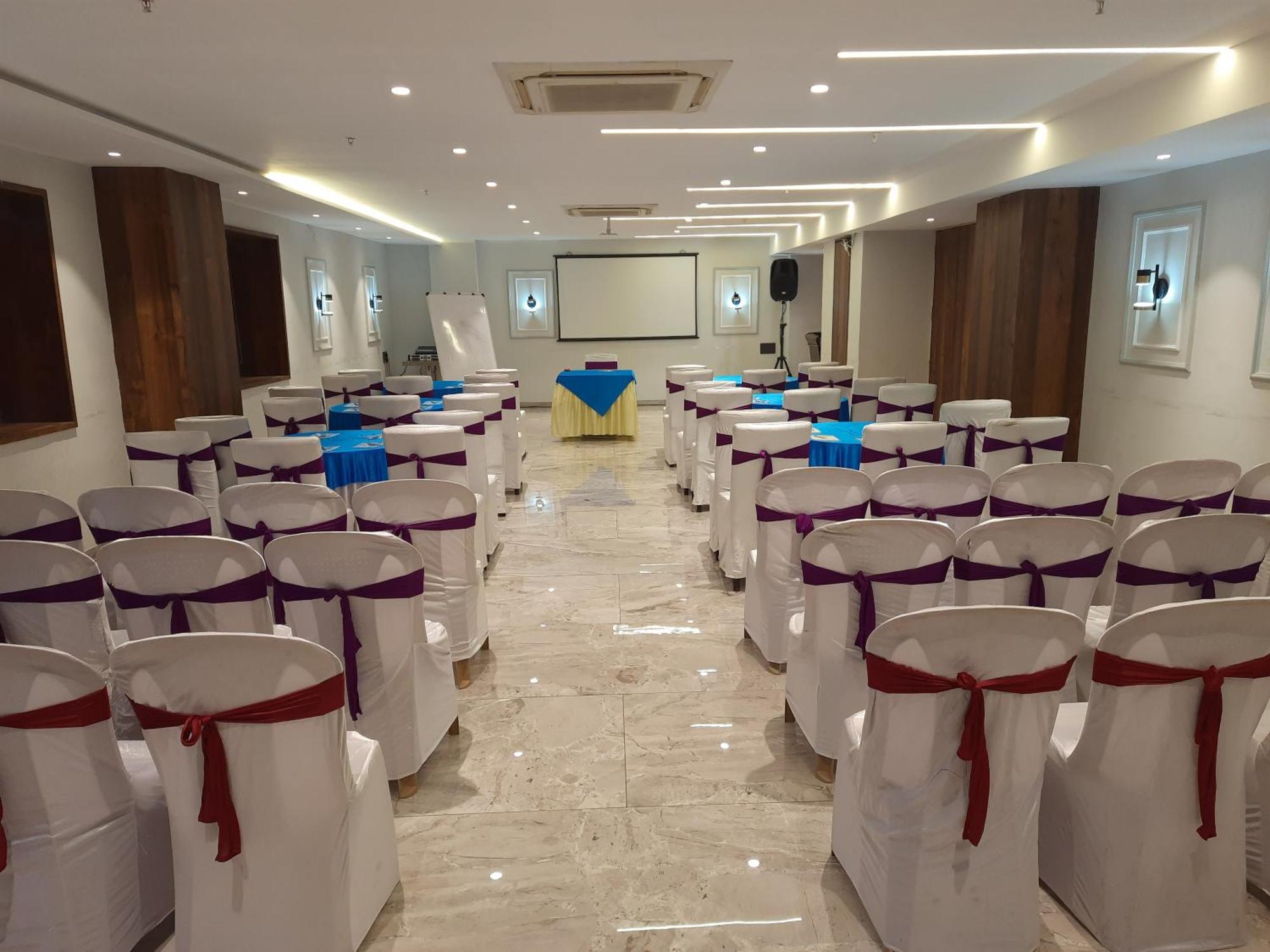 Hotel Lxia Hinjewadi - Indian Nationals Only Pimpri-Chinchwad Zewnętrze zdjęcie