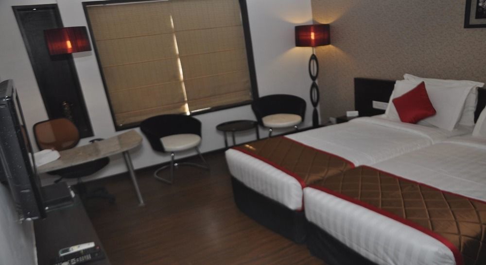 Hotel Lxia Hinjewadi - Indian Nationals Only Pimpri-Chinchwad Zewnętrze zdjęcie